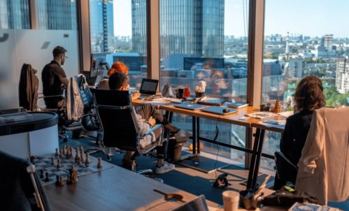 國際化學(xué)校的‘內(nèi)卷’迷思 快樂教育是否只是烏托邦？